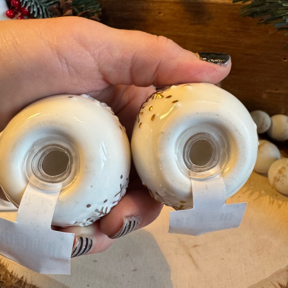 Festive Snowman Salt and Pepper Shaker Sets - Picture 9 of 11